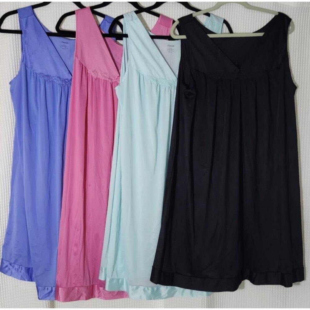 Exquisite Sleeveless V-Neck Nightgown Sleepwear 4 Colors Soft Size 1X Granny Chi